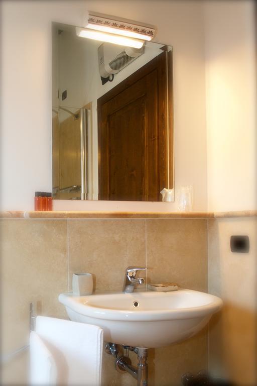Rosso Porpora Villa Colle Umberto  Екстериор снимка